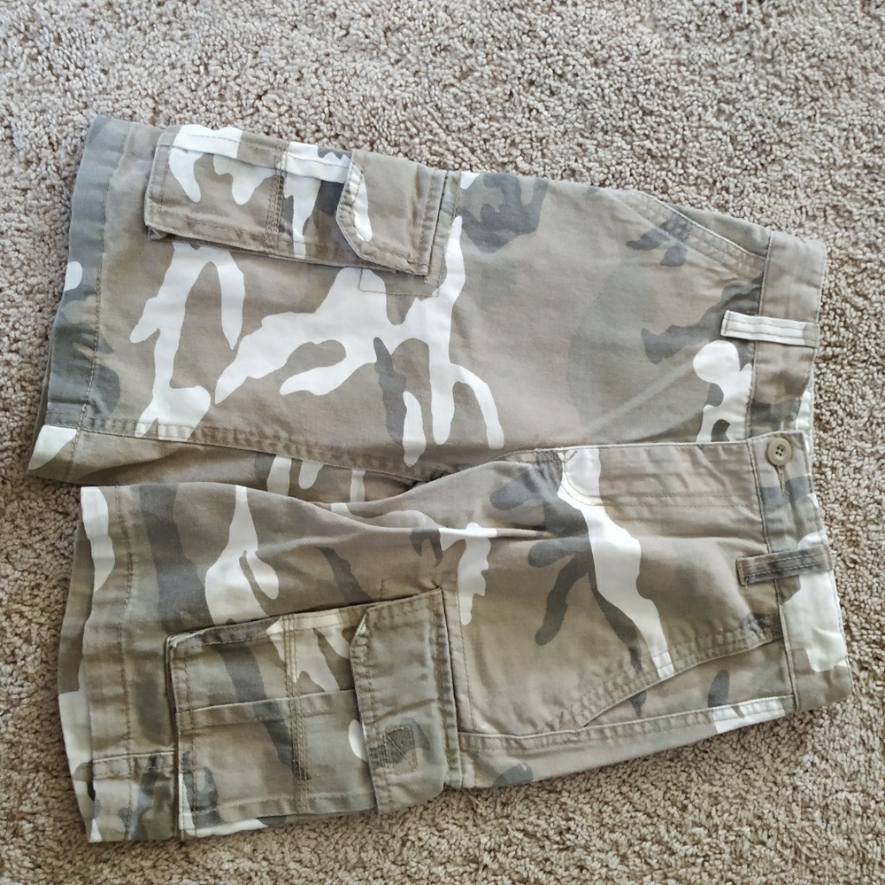 Old Navy Boys sz 10 Camo Cargo Shorts